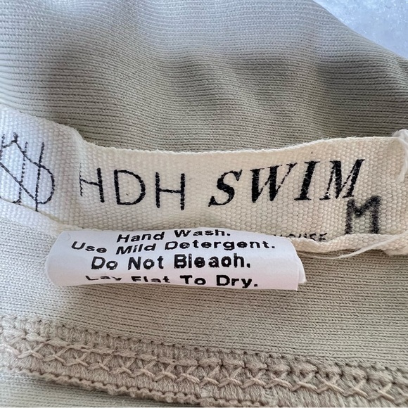 Hackwith Design House HDH Beige Twist Bikini Top - Picture 8 of 9